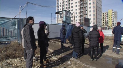 Десятки семей не могут заселиться в обещанные квартиры в Астане