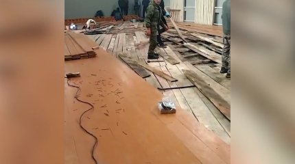 Ремонт на полпути бросили в школе Восточного Казахстана