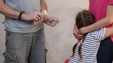 Атырау облысында алимент төлемеген борышкердің 2 млн теңгеге жуық қарызы жиналып қалған