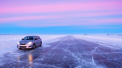 36 дорог Казахстана закрыли из-за дождя и гололёда