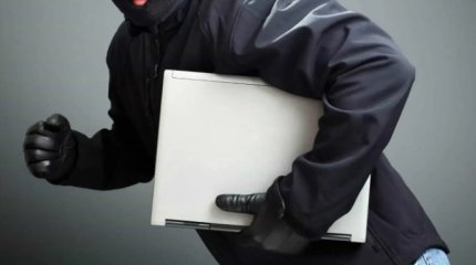 Айтишник из Астаны вынес с работы оргтехнику на 57 миллионов тенге и всё спустил на ставках