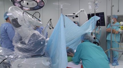 Астанада дәрігерлер робот-ассистентпен операция жасады