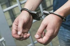 Шымкентте шлем киген ұрылар камераға түсіп қалды