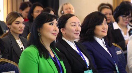 "Әйелдер қанаты жұмысын бастағаннан кейін гендерлік мәселе биік мінберде айтылады", - Е. Қошанов