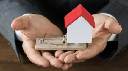 Павлодарки отдали миллионы тенге мошеннику за жильё «через акимат»