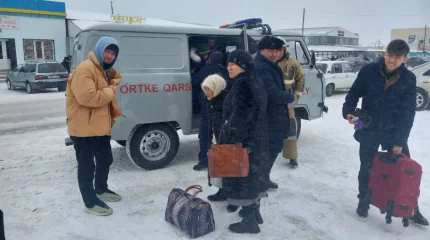 Жамбыл облысы: 150 жеңіл, 250 жүк көлігі, 30 автобус жиналып қалды