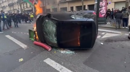 Беспорядки и столкновения с полицией начались в Париже