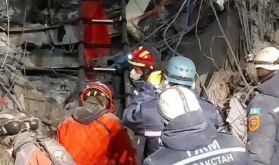 МЧС Казахстана продолжает спасать людей в Турции