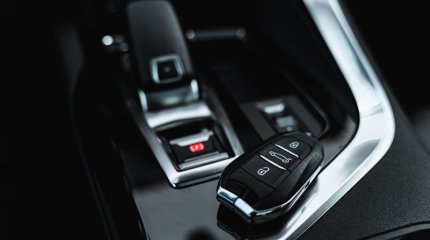 Қазақстанға қосалқы бөлшек ретінде әкелінген оң рөлді автокөліктер заңдастырылатын болды