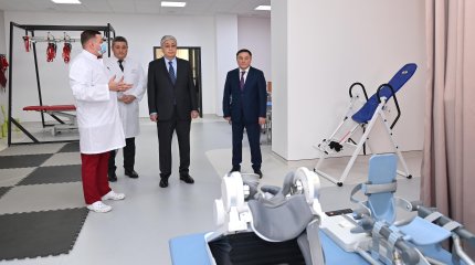 Президент «Viamedis Kokshetau» клиникалық оңалту орталығының жұмысымен танысты