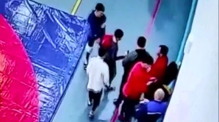 Оқушыларын сабаған оралдық жаттықтырушы істі болды