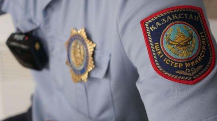 Жасы жетпіске таяған әйелдің үйін сатқызып, 14 млн теңгесін алып кеткен