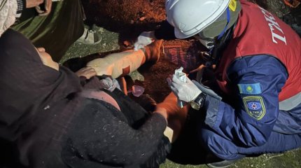 Чудо или крепкий организм? В Турции продолжают вытаскивать из-под завалов живых людей