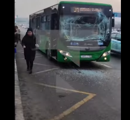 Два автобуса столкнулись в Алматы