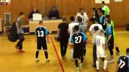 Нокаутом закончился футбольный матч в Караганде