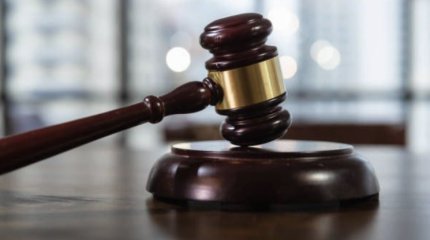 Почти 24 млн тенге взяток на карту тёщи набрал транспортник в Атырауской области