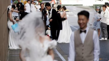 В китайских провинциях молодоженам дают 30-дневный оплачиваемый отпуск