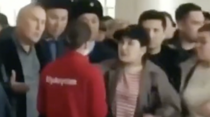 Астана әуежайында әуе компания қызметкерін ұрған жолаушы жазаланды