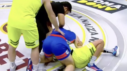 "Мен де ашуланып кеттім". Жаттықтырушы Сәпиевпен жанжалға қатысты түсінік берді