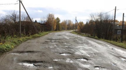 «Доехать до райцентра - мечта»: состояние дорог в районах СКО раскритиковали общественники