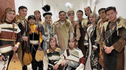 Ақтөбеде 21 бала өсіріп отырған өнерлі отбасы бар