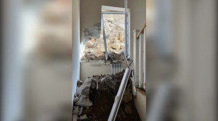 Выбитые окна и трещины на стенах: в Алматинской области оползень сошёл на жилые дома