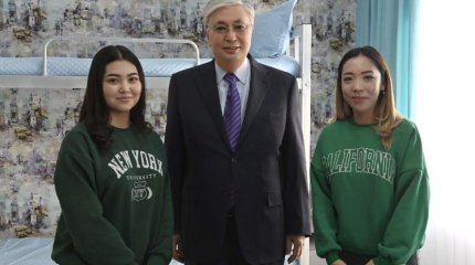 "Вьетнамец, поляк, русский и я", - Токаев вспомнил, с кем жил в студенческом общежитии