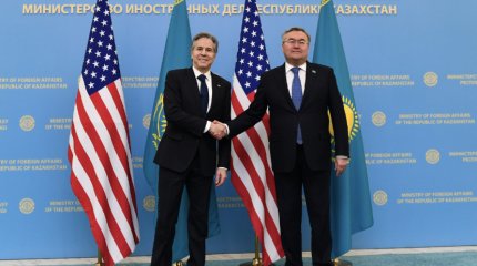 Блинкен заговорил на казахском языке