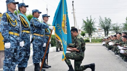 Әскери кафедраны биыл аяқтағандар 2 жылға әскерге шақырылады – Қорғаныс министрлігі