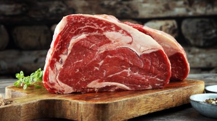 Казахстан временно запретил ввоз говядины из Бразилии