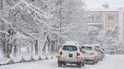 Снежный шторм обесточил Владивосток