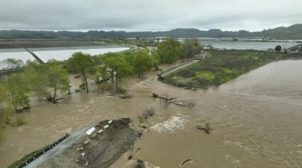 Из-за катаклизмов в США и Перу погибли восемь человек