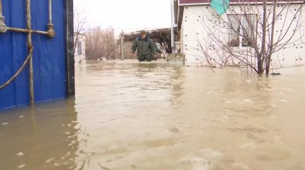 Волонтёры собирают гуманитарную помощь для пострадавших от паводка актюбинцев