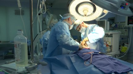 Сложную операцию пациенту с редким диагнозом провели столичные врачи