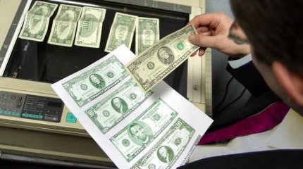 Дело о фальшивых турецких долларах рассматривает суд в Костанае