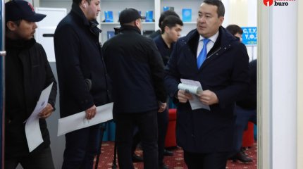 Ерлан Карин и Алихан Смаилов проголосовали на выборах