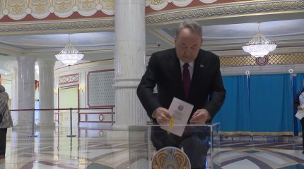 Нурсултан Назарбаев проголосовал на выборах депутатов в Мажилис и маслихаты