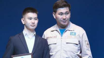 СҚО-да жасөспірімді тоқтатқан 2 бала марапатталды