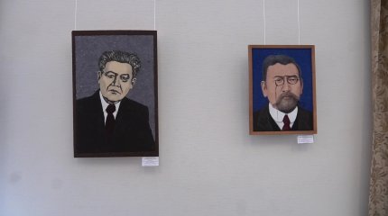 Қой жүнінен жасалған картиналар көпшілік назарына ұсынылды