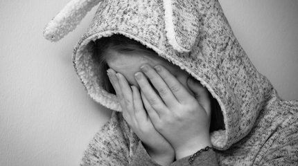 Жаңаөзенде 14 жастағы қыз туған әкесінен жүкті болып қалды