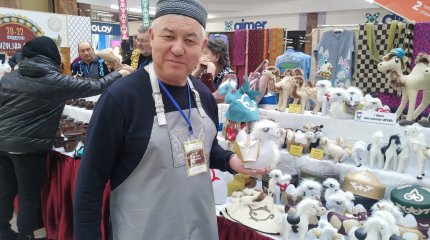 Мастерство на генном уровне: казахи из Омска продают национальные сувениры в России и Германии