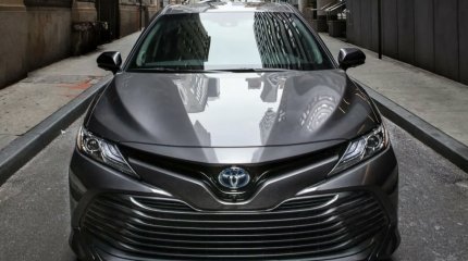 Toyota прекращает продажи Camry