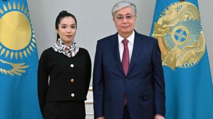 Шахматистам - поддержка: Токаев принял Динару Садуакасову