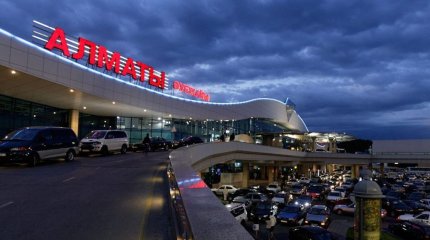 Двух нетрезвых россиян сняли с рейса в аэропорту Алматы