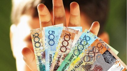 Разведенные казахстанцы задолжали детям почти 18 миллиардов тенге