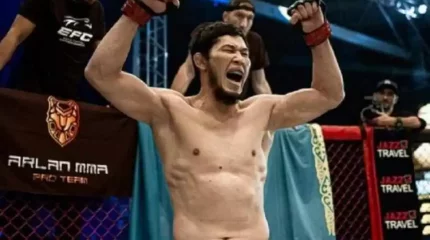 Аралас жекпе-жек шебері Дәурен Ермеков қарсыласын нокаутпен жеңді