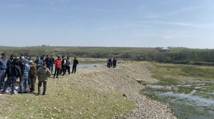 Тело унесенной рекой девочки нашли спасатели