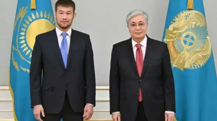 Қасым-Жомарт Тоқаев аралас жекпе-жек шебері Шавкат Рахмоновты қабылдады