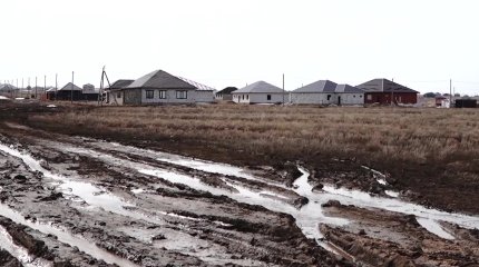 Ақтөбенің іргесіндегі елдімекенде жүретін жол, ішетін су жоқ