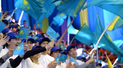 Билікке ойы озық, білімді жастар келуі керек - Президент